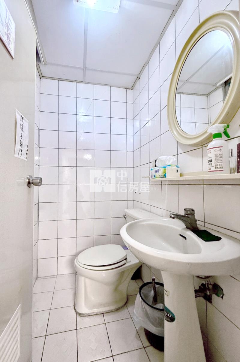 中科商圈熱鬧金店面房屋室內格局與周邊環境