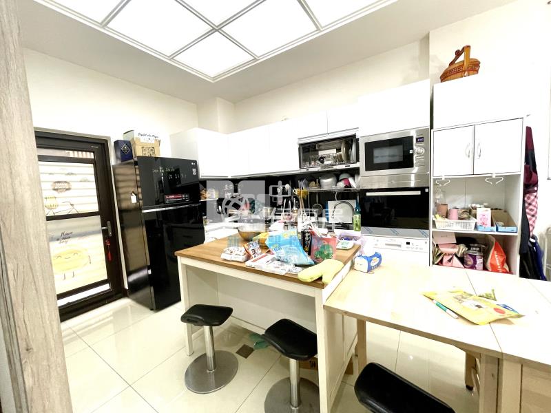 【新夢想】華勛商圈旁4房3車位電梯美別墅房屋室內格局與周邊環境