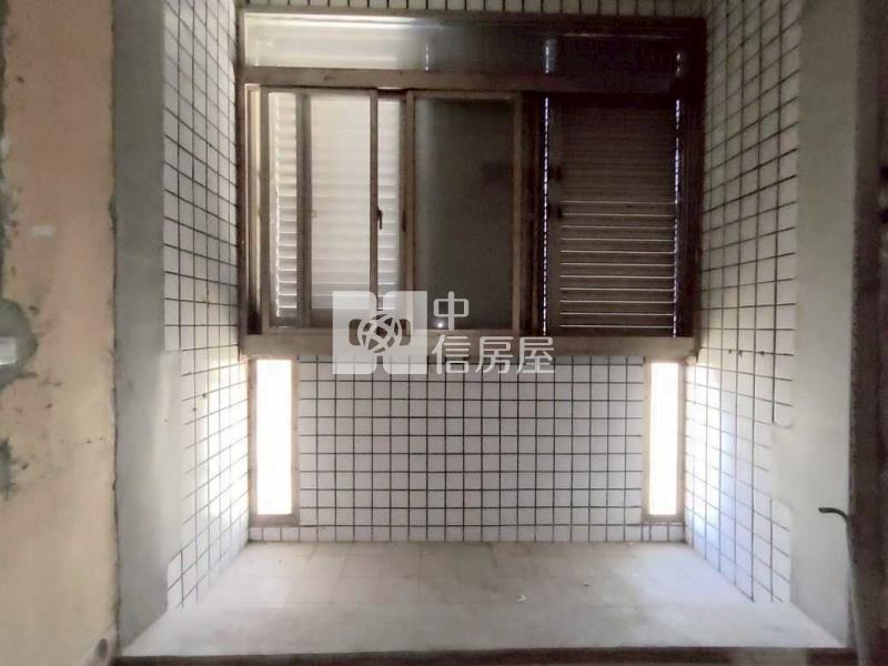 桃園中路旁地連天大別墅房屋室內格局與周邊環境