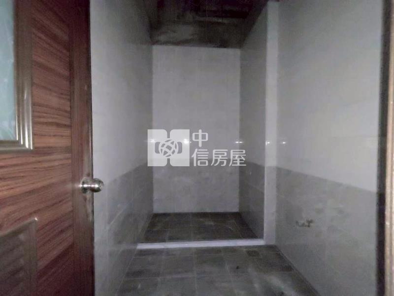 桃園中路旁地連天大別墅房屋室內格局與周邊環境