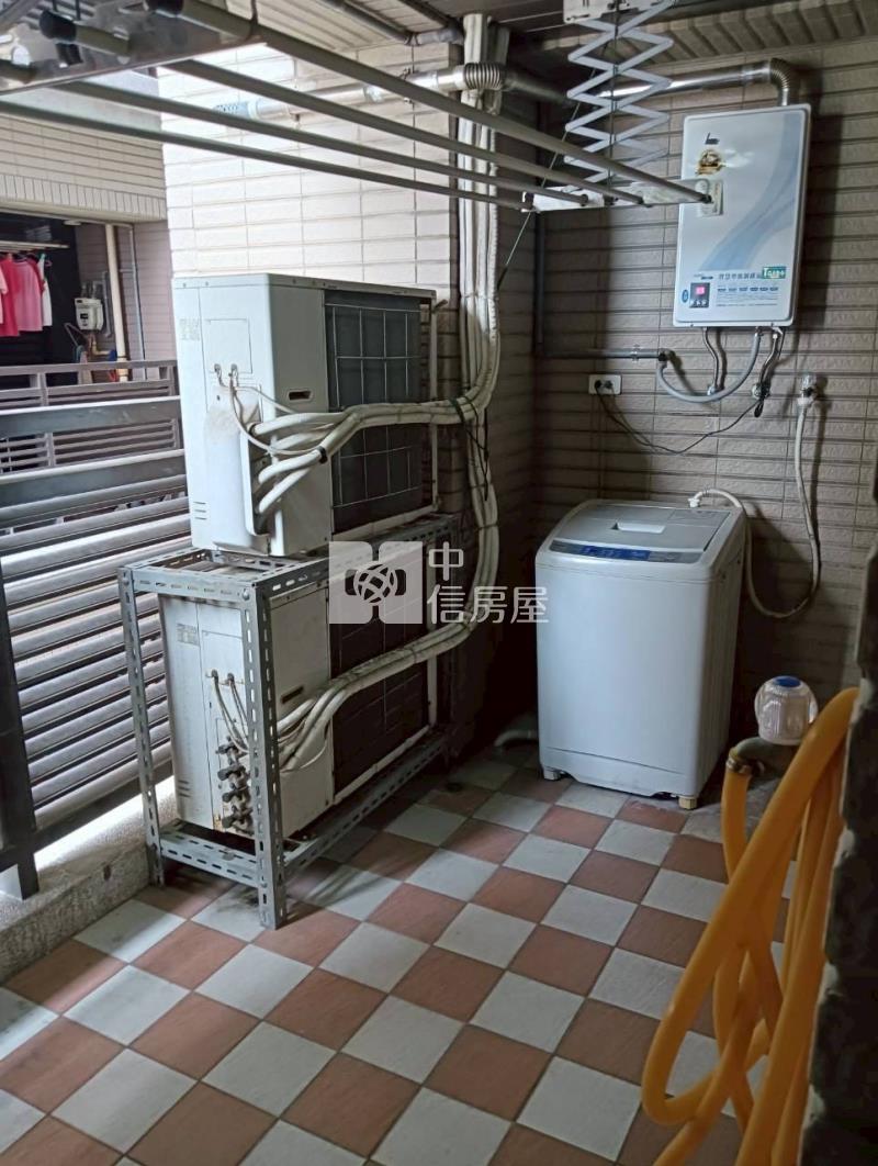 平鎮重劃區幸福公園3+1房車房屋室內格局與周邊環境