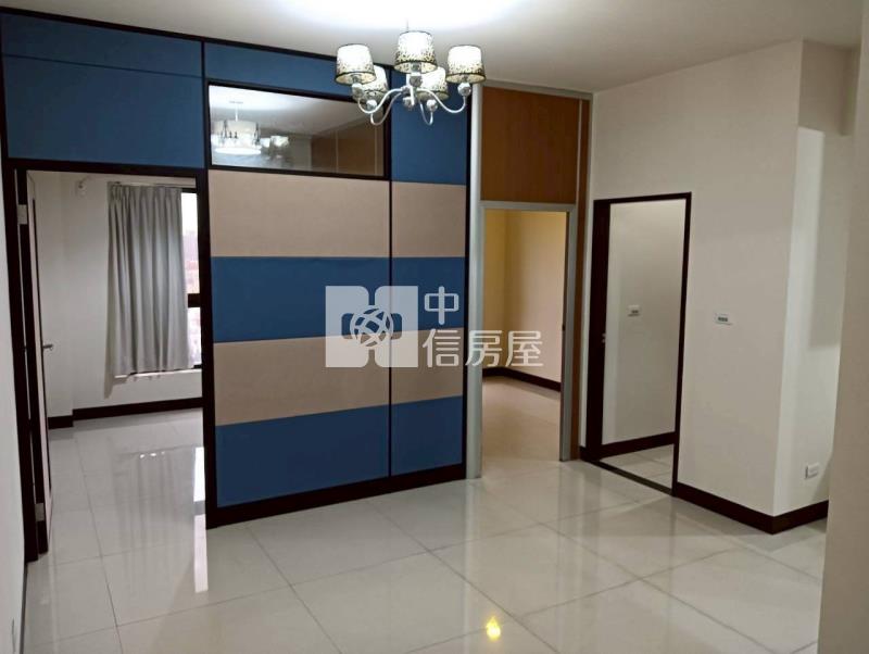 平鎮重劃區幸福公園3+1房車房屋室內格局與周邊環境