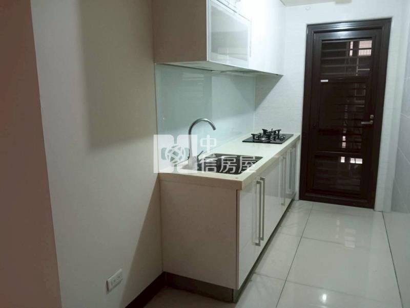 平鎮重劃區幸福公園3+1房車房屋室內格局與周邊環境