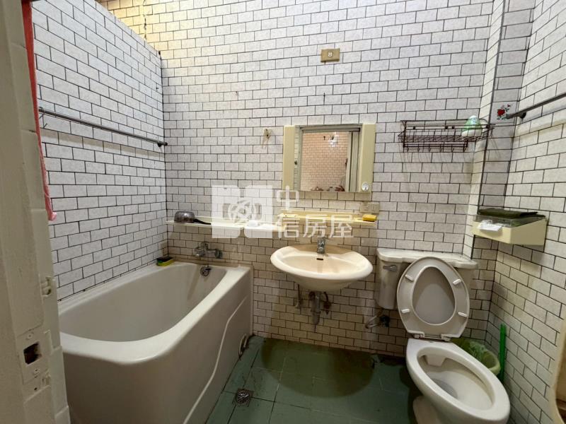 文化中心大坪數店住房屋室內格局與周邊環境