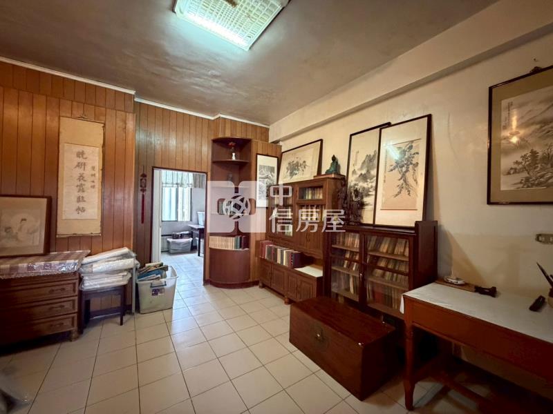 文化中心大坪數店住房屋室內格局與周邊環境