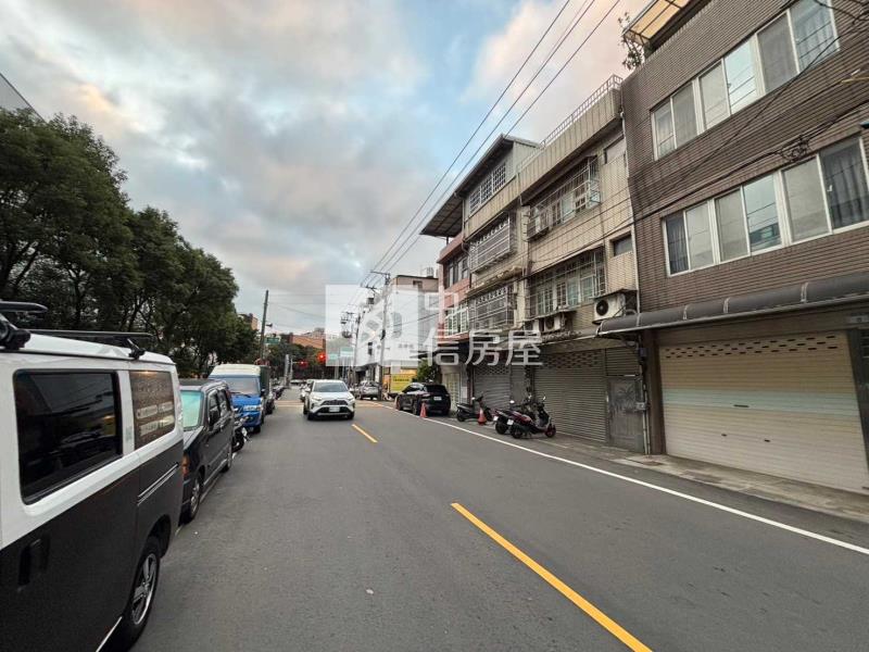 宋屋國小河濱公園透天房屋室內格局與周邊環境