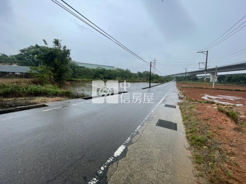 專任合圳北路二段大面寬稀有農地房屋室內格局與周邊環境