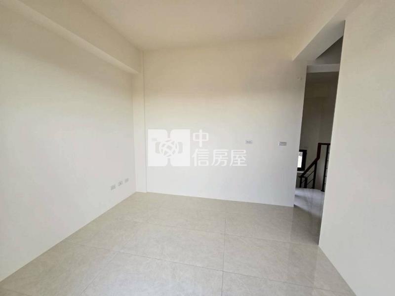 台中潭子獨棟電梯別墅(中信卓越團隊)房屋室內格局與周邊環境