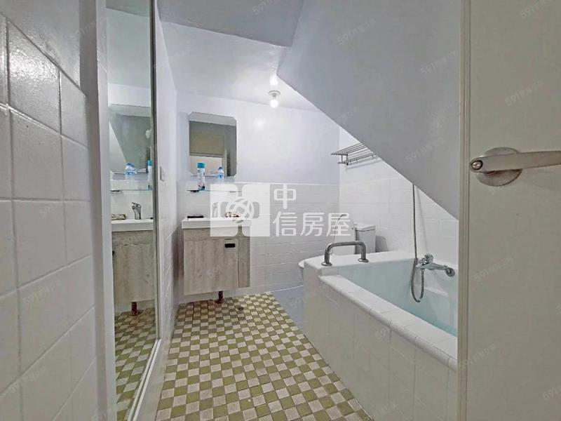 金陵路透天房屋室內格局與周邊環境