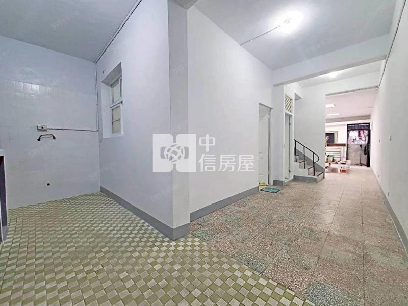 金陵路透天房屋室內格局與周邊環境