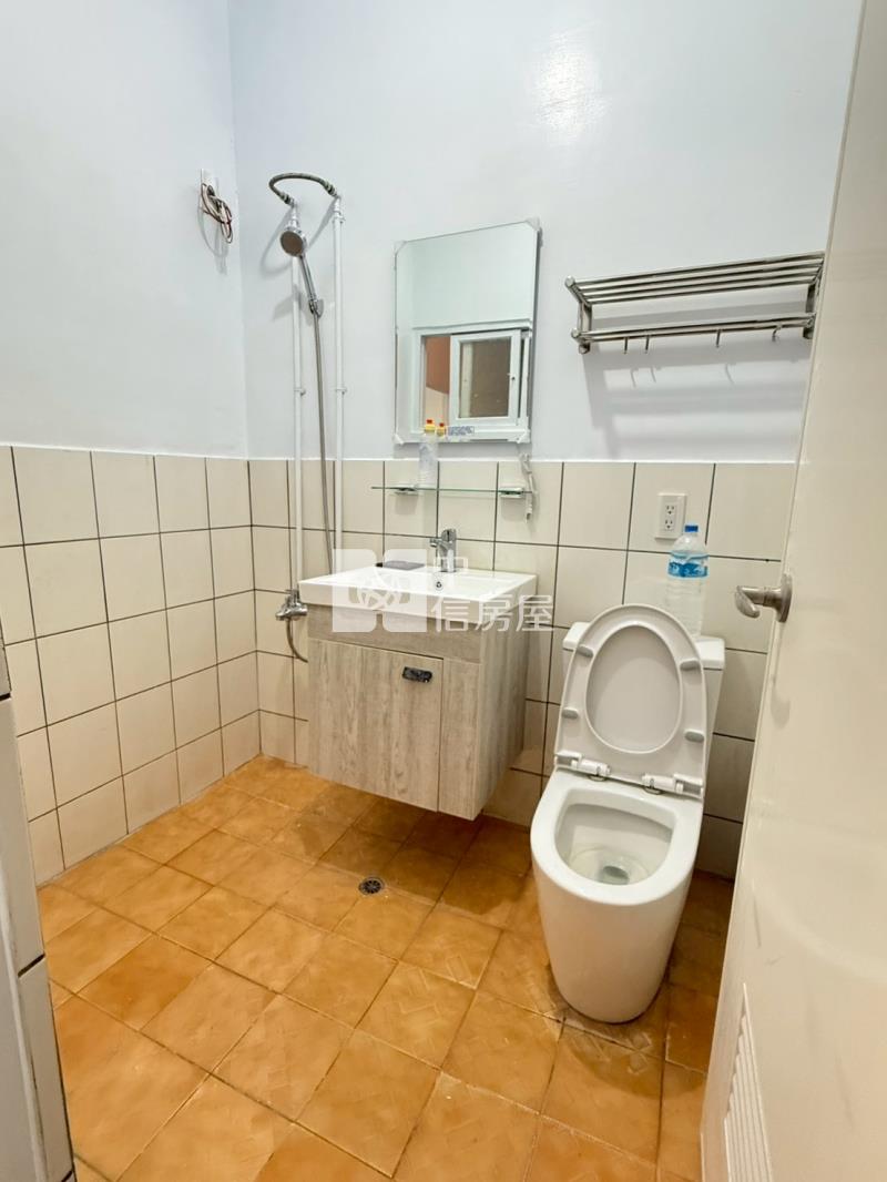 金陵路六段透天房屋室內格局與周邊環境