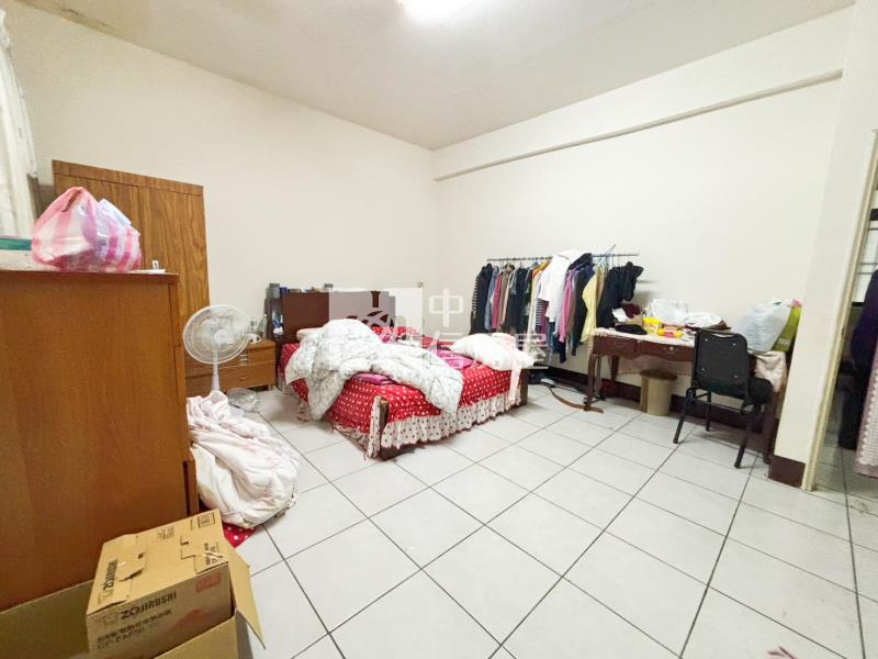 【奔馳】綠園山莊優質透天房屋室內格局與周邊環境