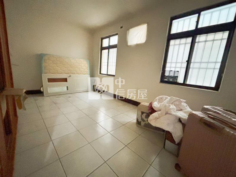 【奔馳】綠園山莊優質透天房屋室內格局與周邊環境