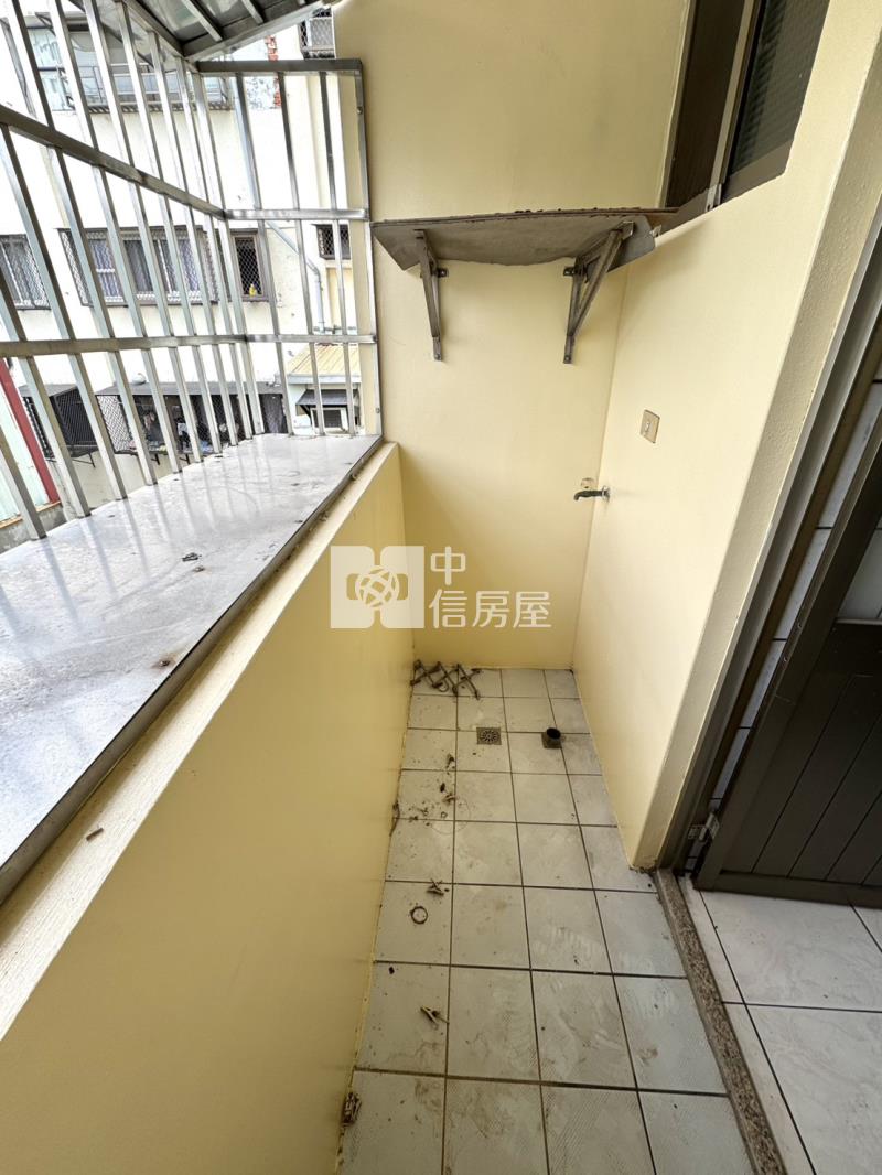 漢口商圈次頂樓電梯三房房屋室內格局與周邊環境