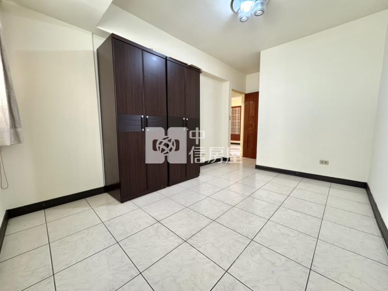 漢口商圈次頂樓電梯三房房屋室內格局與周邊環境