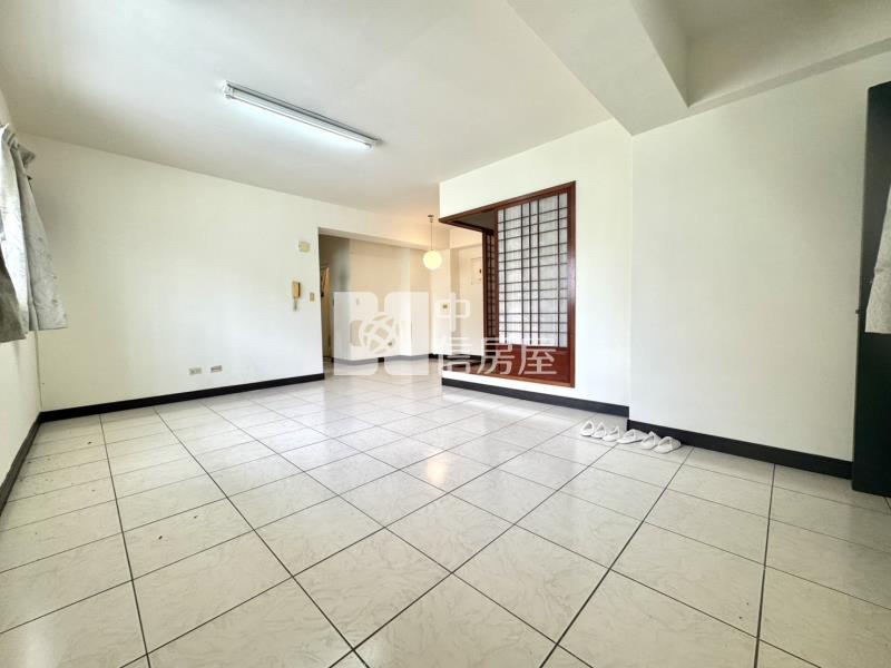 漢口商圈次頂樓電梯三房房屋室內格局與周邊環境