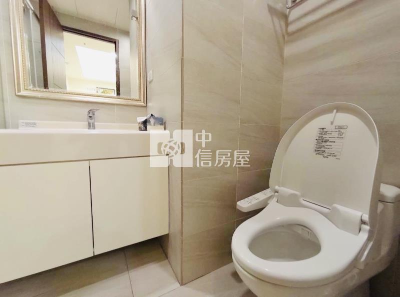 微笑世紀雲品邊間裝潢戶房屋室內格局與周邊環境