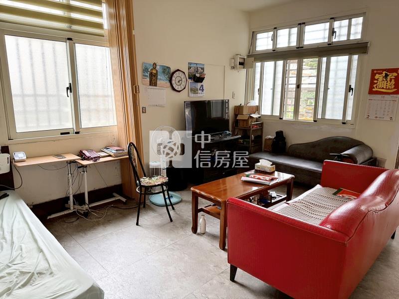 正草屯市區親民透天房屋室內格局與周邊環境