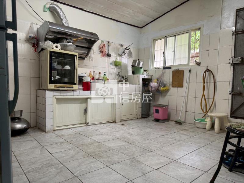 正草屯市區親民透天房屋室內格局與周邊環境