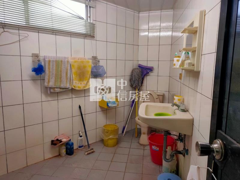 B1-54黃金三角窗賺錢店住房屋室內格局與周邊環境