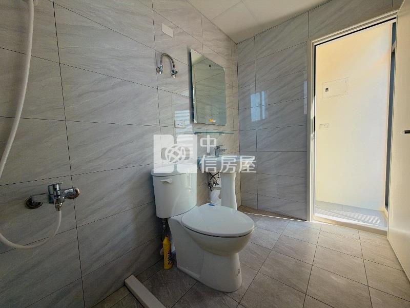 中國醫旁全新電梯透天房屋室內格局與周邊環境