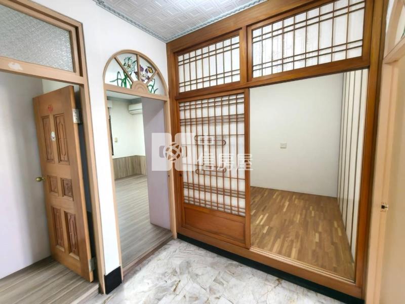 斗六警民街大地坪美別墅房屋室內格局與周邊環境