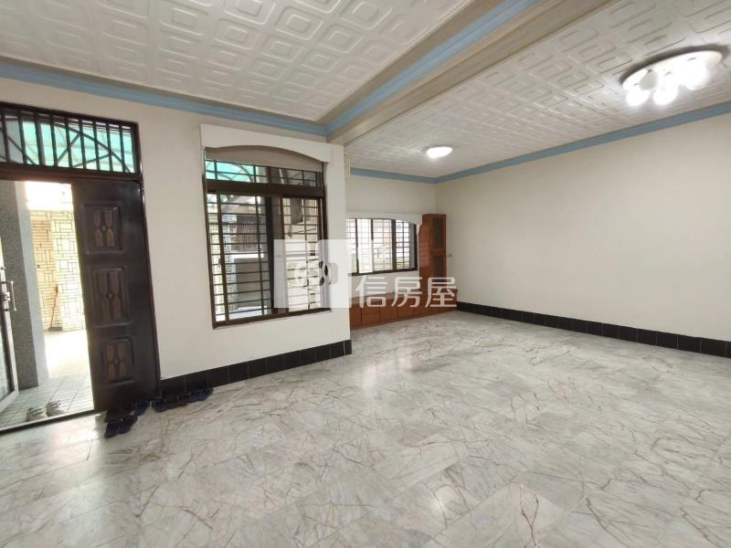 斗六警民街大地坪美別墅房屋室內格局與周邊環境