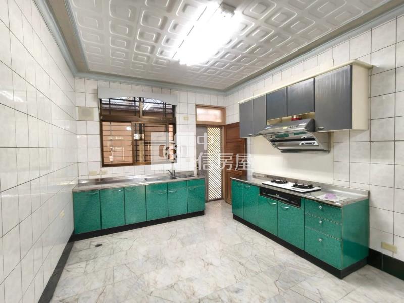 斗六警民街大地坪美別墅房屋室內格局與周邊環境