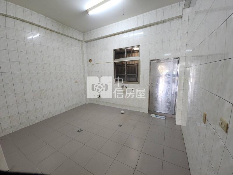 正富林路店面房屋室內格局與周邊環境