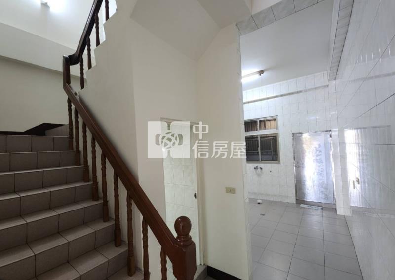 正富林路店面房屋室內格局與周邊環境