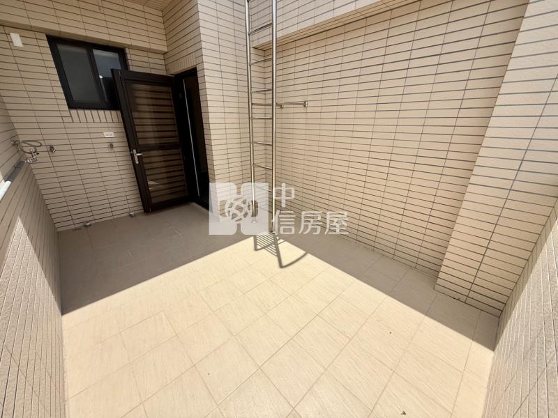 新平國小全新5房車庫電梯別墅房屋室內格局與周邊環境