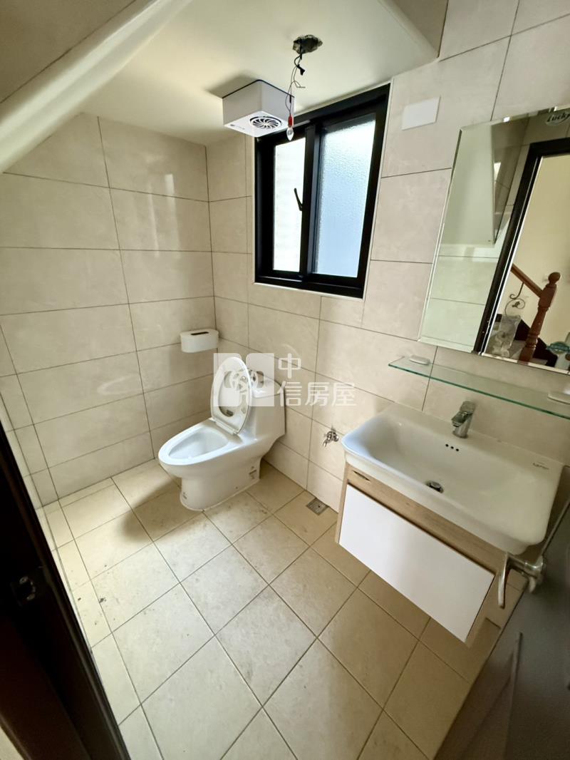 新平國小全新5房車庫電梯別墅房屋室內格局與周邊環境