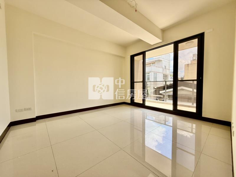 新平國小全新5房車庫電梯別墅房屋室內格局與周邊環境