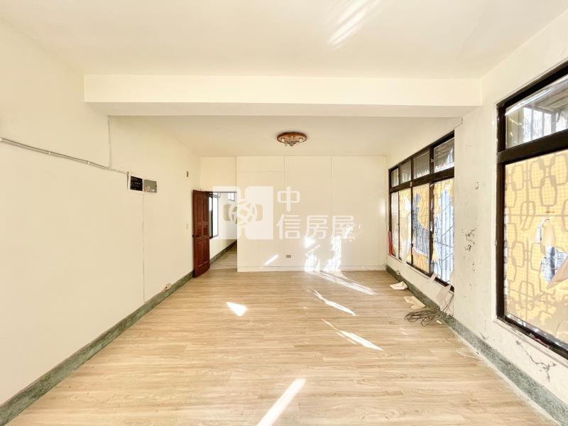 國強街大地坪獨棟透天房屋室內格局與周邊環境