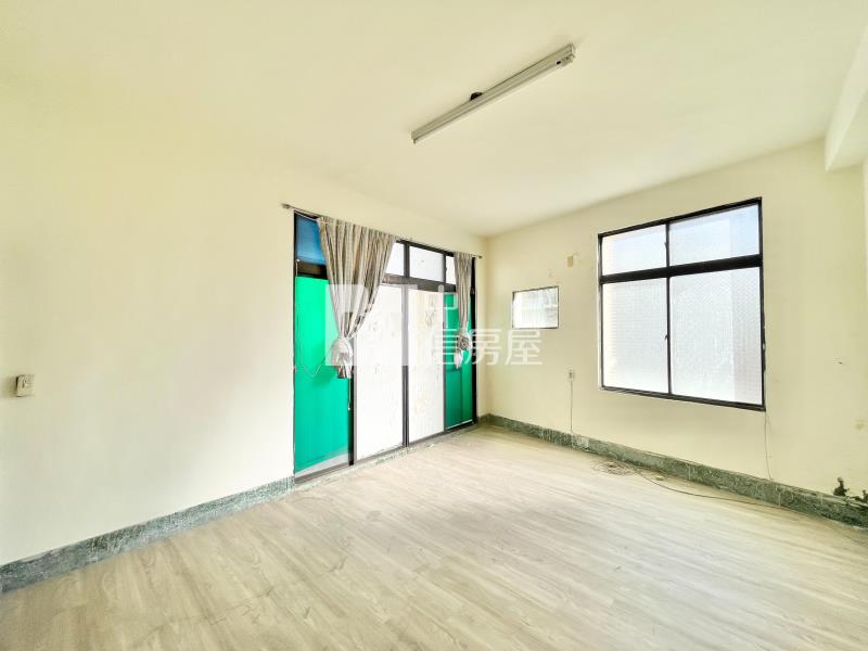 國強街大地坪獨棟透天房屋室內格局與周邊環境