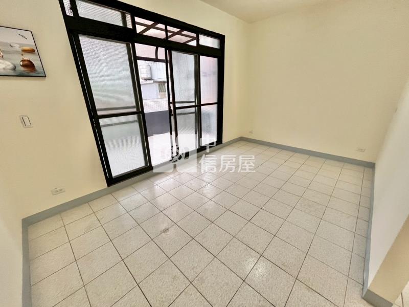 南勢重劃區內漂亮透天房屋室內格局與周邊環境