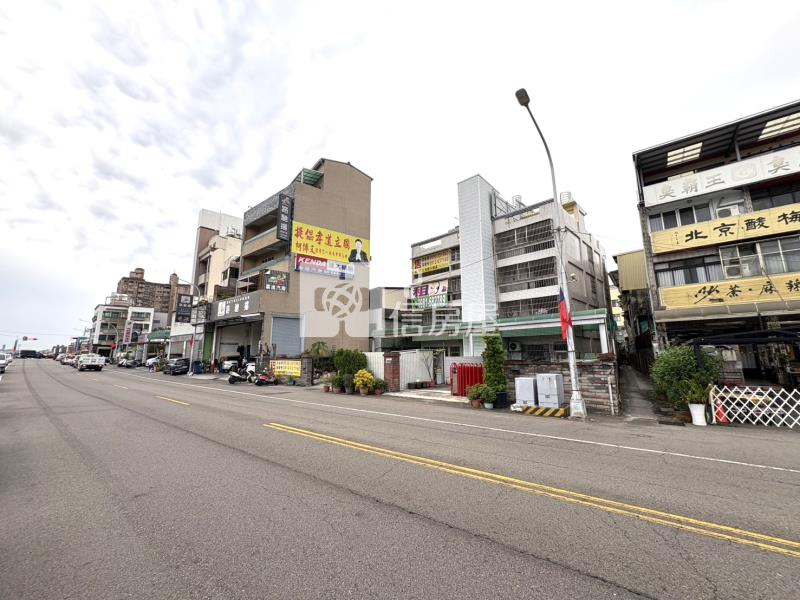 東區百坪電梯雙透天房屋室內格局與周邊環境