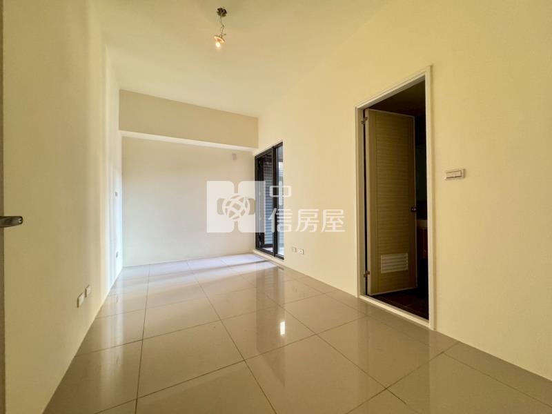 樹孝商圈全新兩房兩衛平車房屋室內格局與周邊環境