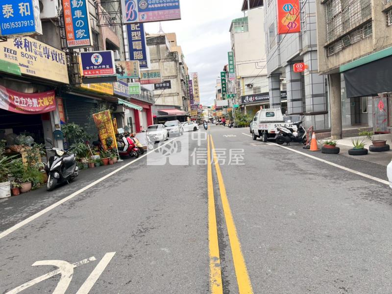 正市區黃金角窗店面房屋室內格局與周邊環境