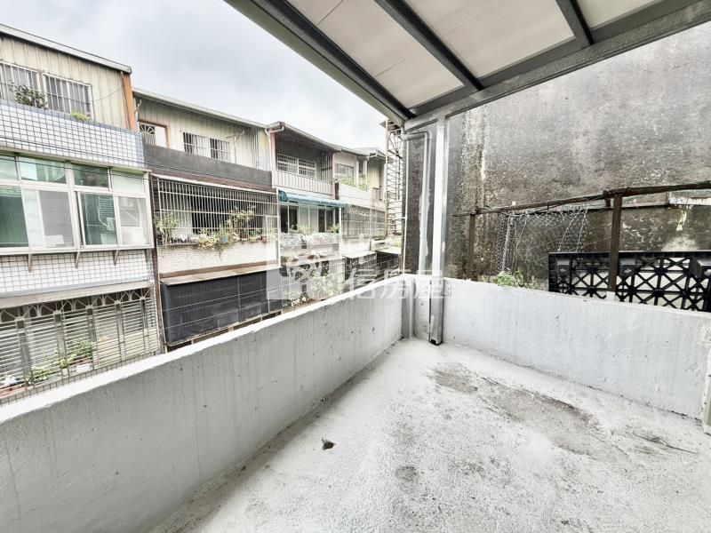 宋屋國小.8米活巷.美透天房屋室內格局與周邊環境