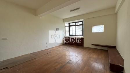 屏東房屋-長治面寬車庫超值別墅房屋室內格局與周邊環境