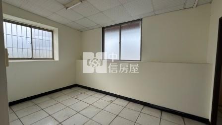 屏東房屋-長治面寬車庫超值別墅房屋室內格局與周邊環境