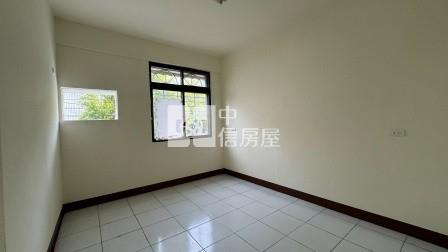 屏東房屋-長治面寬車庫超值別墅房屋室內格局與周邊環境