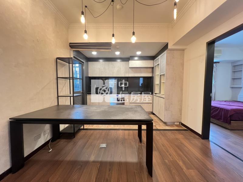 榮耀歐洲三房平車房屋室內格局與周邊環境