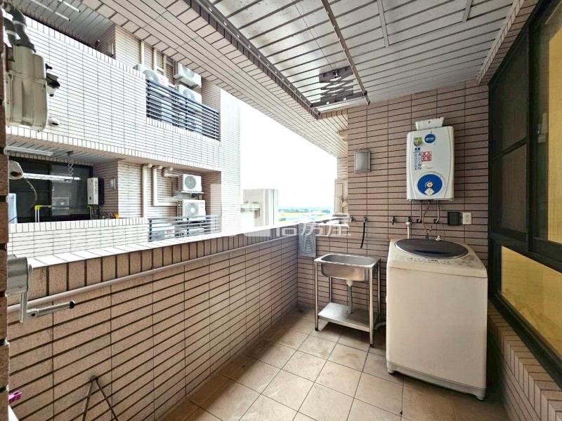 富旺天藍3+1房B1平車次頂樓房屋室內格局與周邊環境