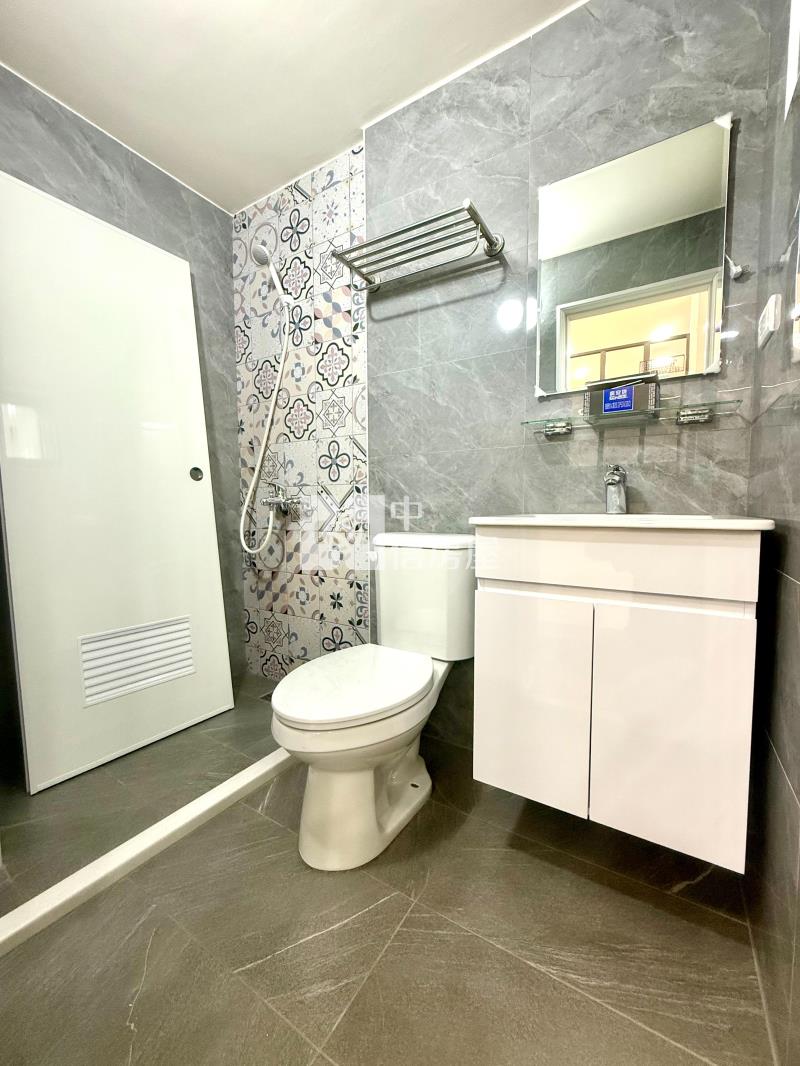 水湳經貿電梯收租聖品房屋室內格局與周邊環境