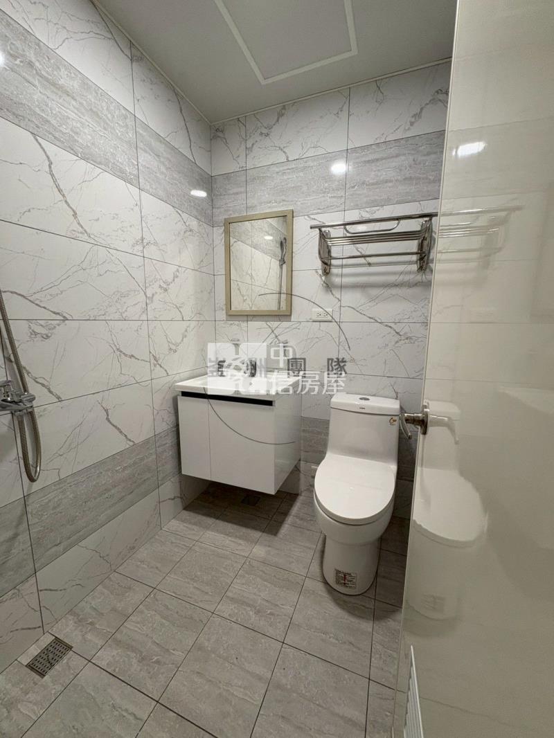 南勢平南國中整新美透天房屋室內格局與周邊環境