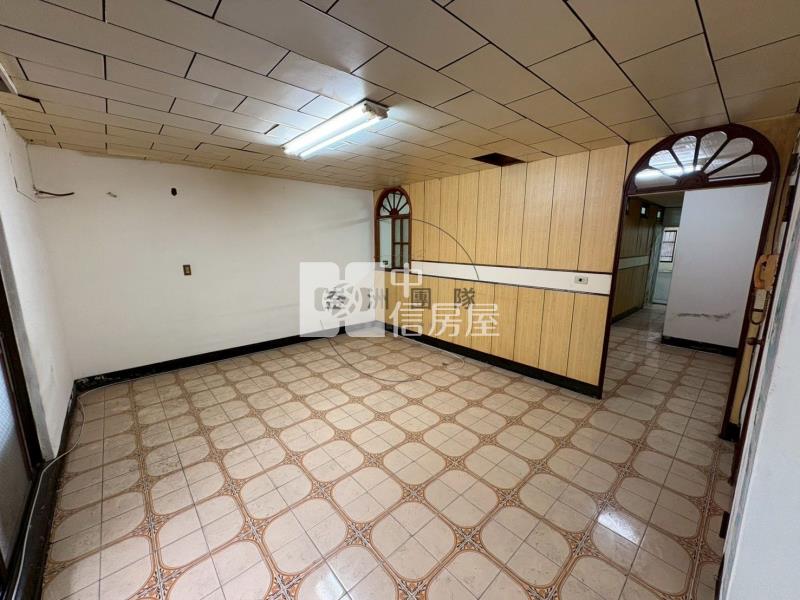 桃園愛國街近力行市場公寓房屋室內格局與周邊環境