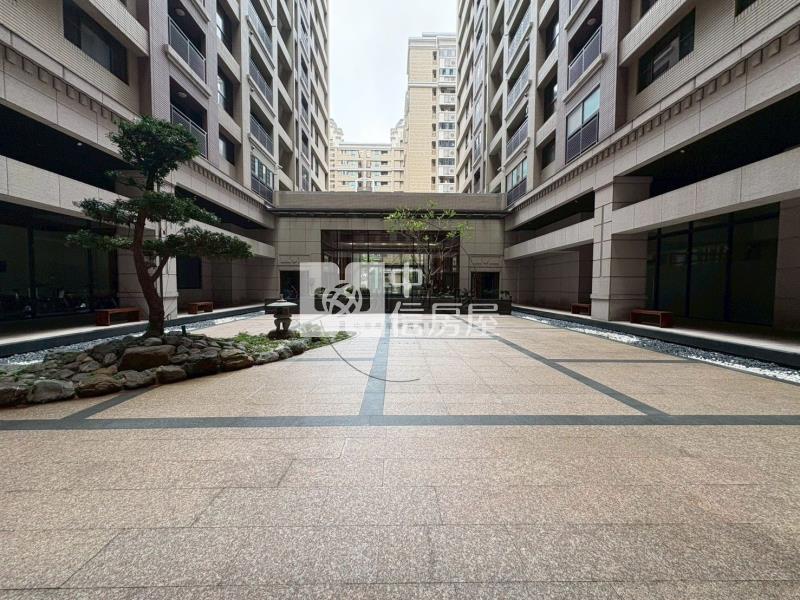 南勢重劃區幸福公園3+1房車房屋室內格局與周邊環境