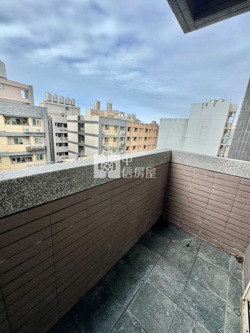 近觀音工業區獨棟.大面寬.電梯12套房透店房屋室內格局與周邊環境